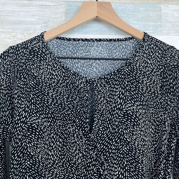 Motherhood Maternity Stretchy Keyhole Surplice Top Black White Womens Small - Picture 2 of 7